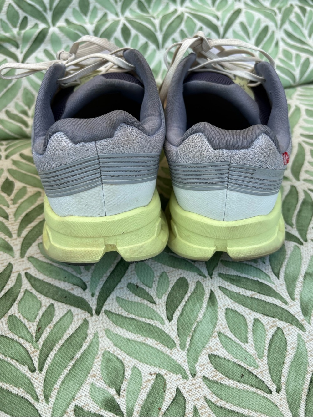 On Running CloudGo Sneakers - Size 8 Wide - Picture 7 of 9